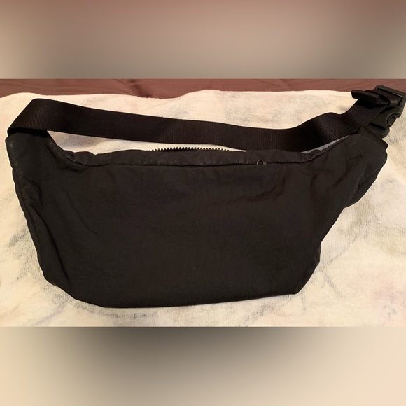 Lululemon On The Beat Belt Bag - Picture 3 of 8
